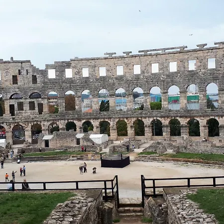 Casa Valeluna Pula