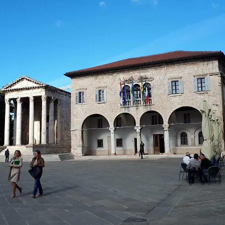 Casa Valeluna Pula